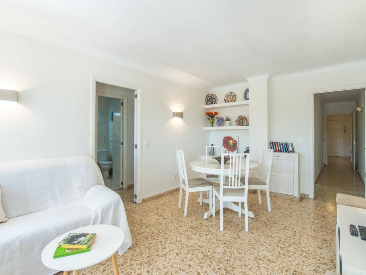 Pins By Interhome Appartement
